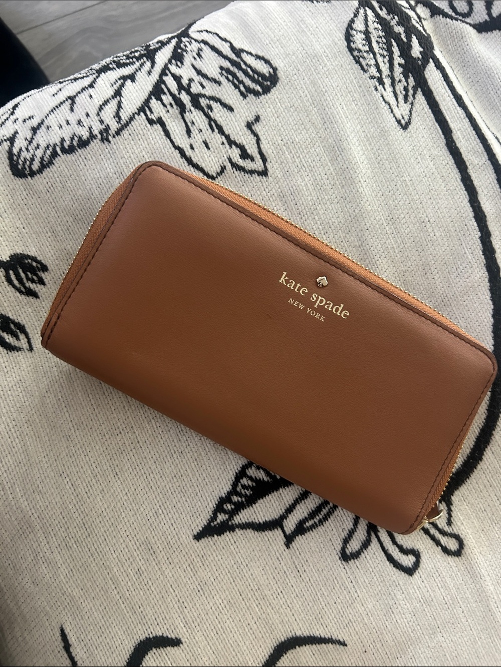 kate spade Brown Zip-Around Leather Wallet - Picture 12 of 12